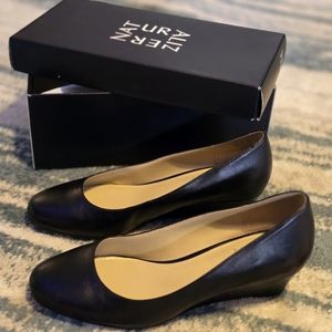 Womens slip on shoes black leather by Naturalizer size 7.5 brand new never worn